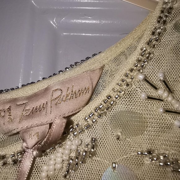 Jenny Packham gown - Picture 4 of 7